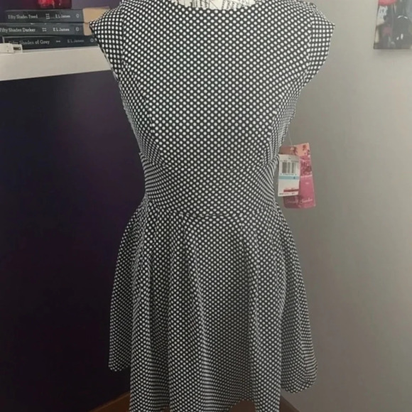 EMERALD Sundae Fit and Flare Dress. Size 5 (Jrs) Black and White - NWT - Picture 3 of 11